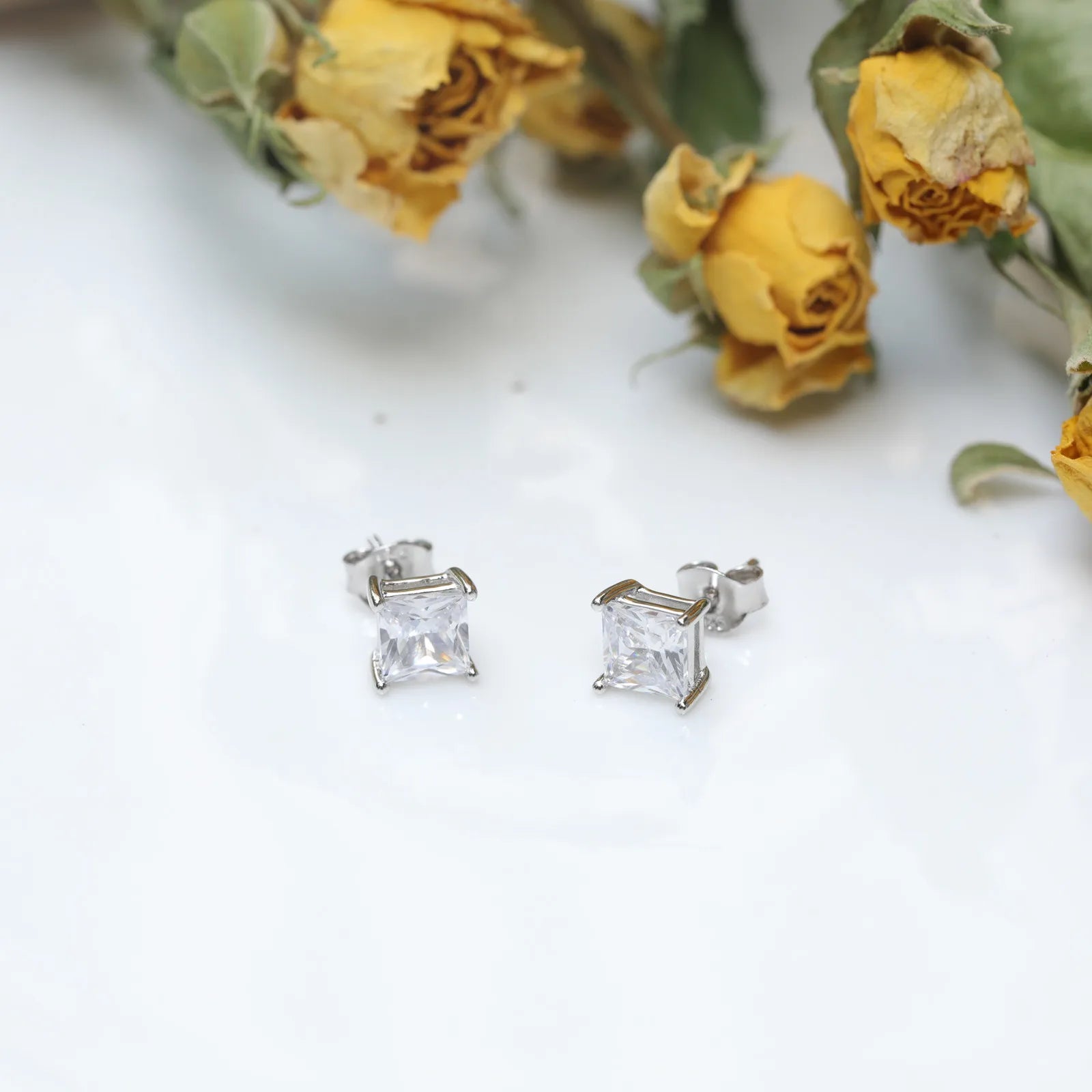 1CT Princess Cut CZ Stud Earrings for Women – 925 Sterling Silver, Perfect for Anniversary or Gifting